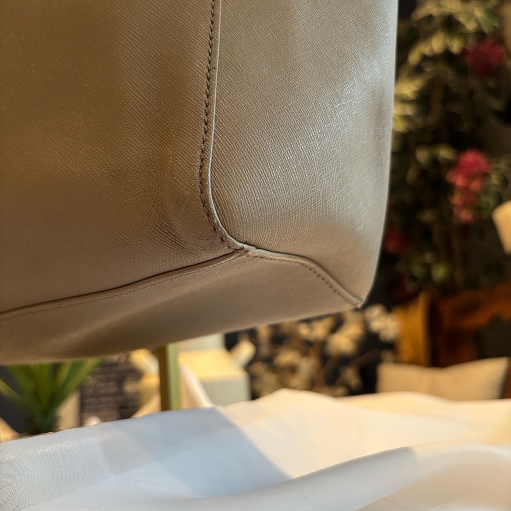 Tory Burch Leather Tote - Picture 6 of 17